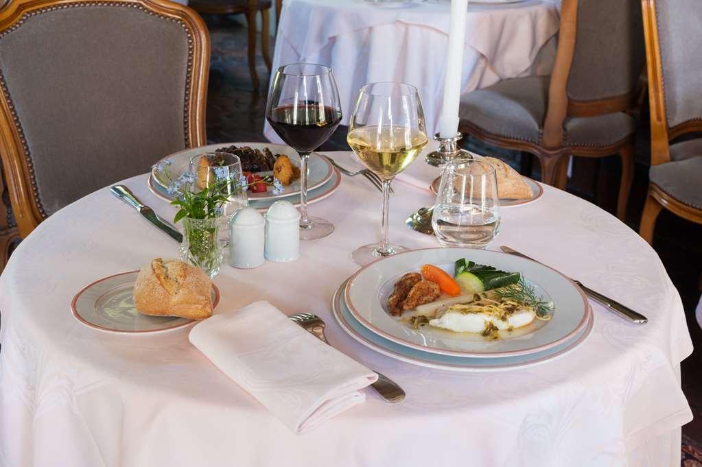 Chateau Du Landel, The Originals Relais Bezancourt Restaurant photo