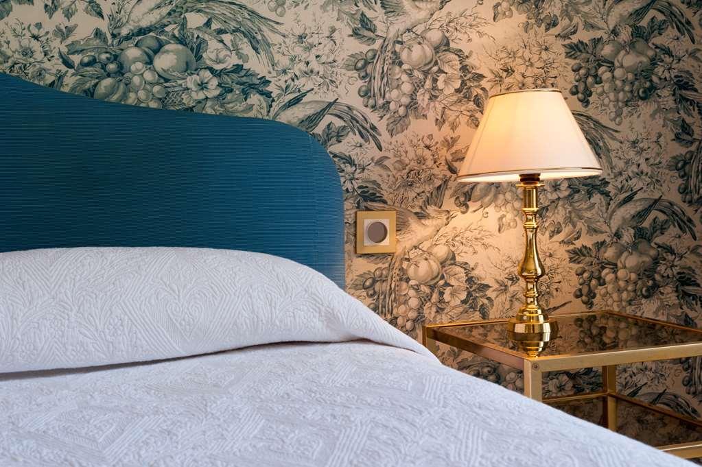 Chateau Du Landel, The Originals Relais Bezancourt Room photo